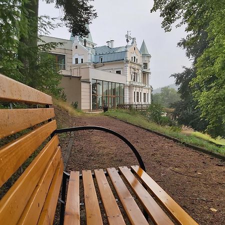 Hotel Chateau Cihelny Карлові Вари Екстер'єр фото