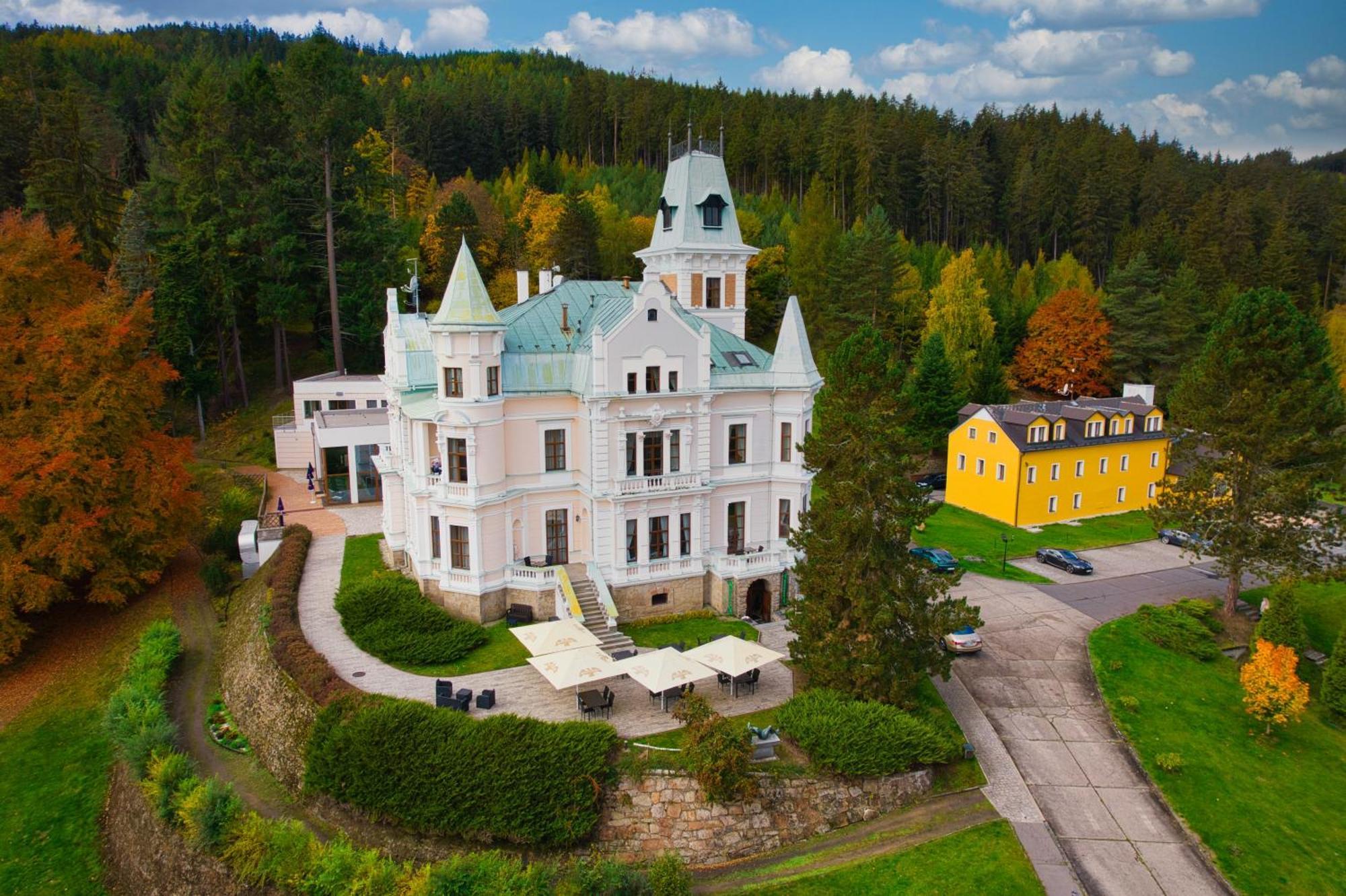 Hotel Chateau Cihelny Карлові Вари Екстер'єр фото