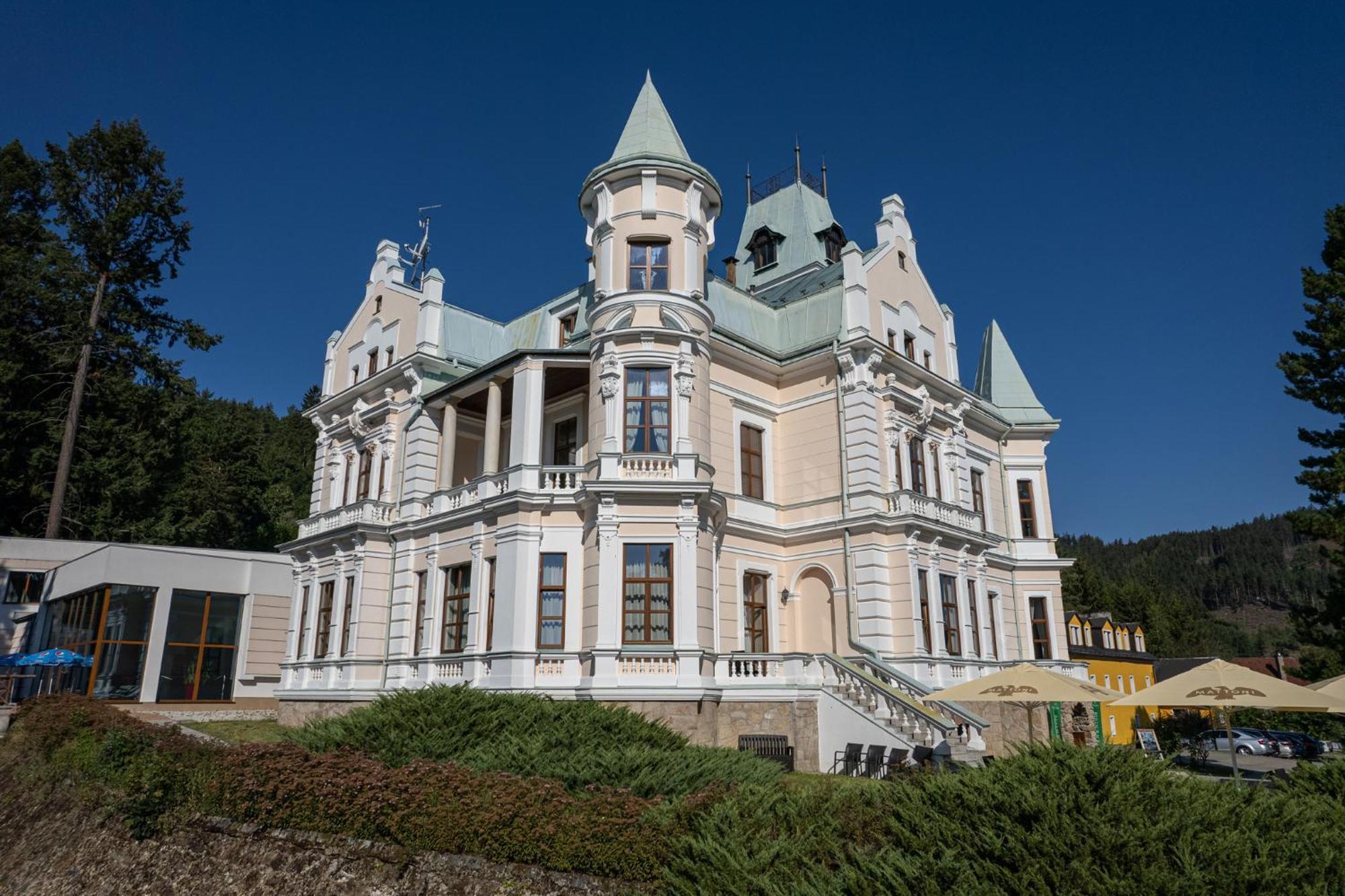 Hotel Chateau Cihelny Карлові Вари Екстер'єр фото