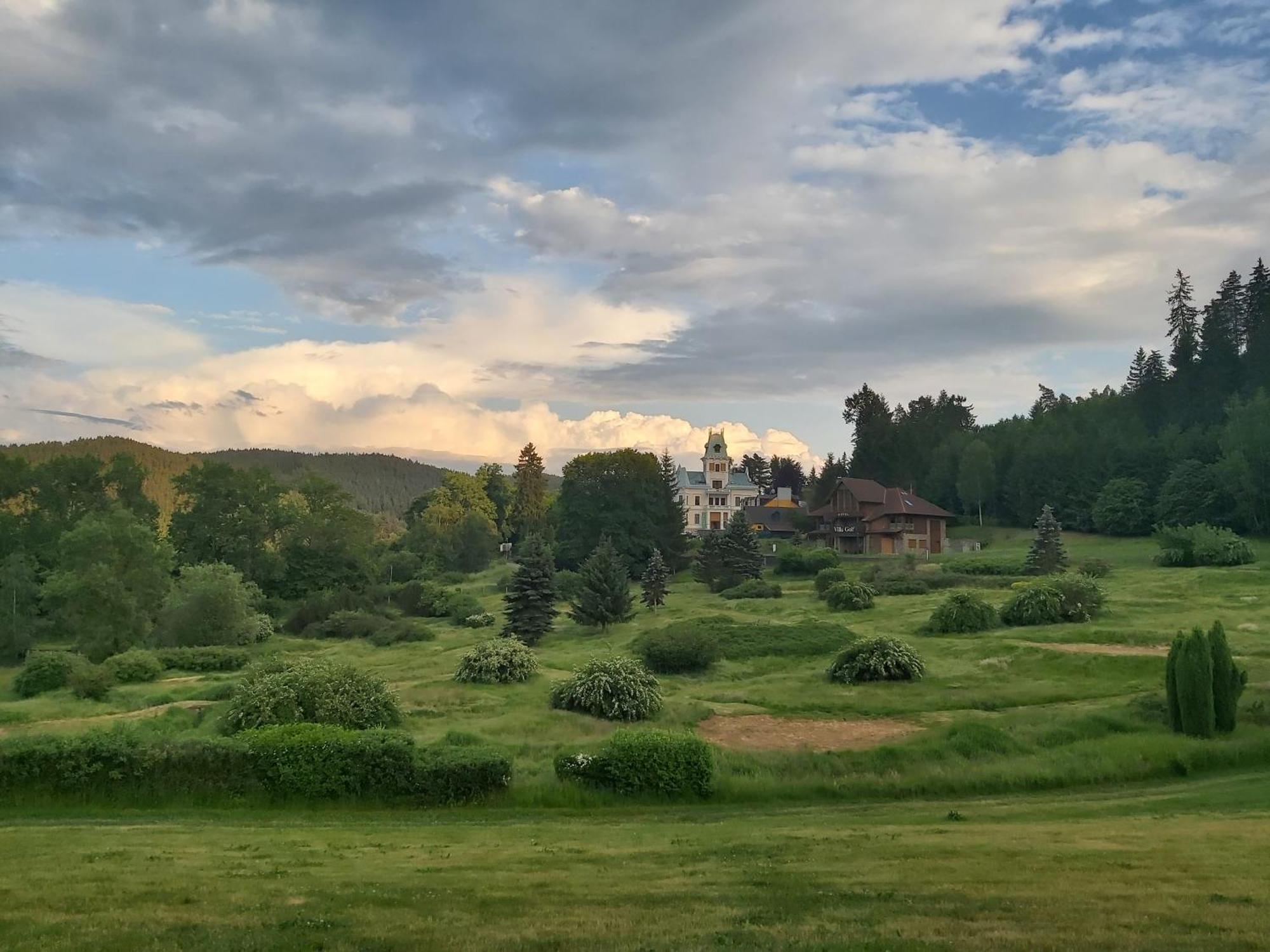 Hotel Chateau Cihelny Карлові Вари Екстер'єр фото